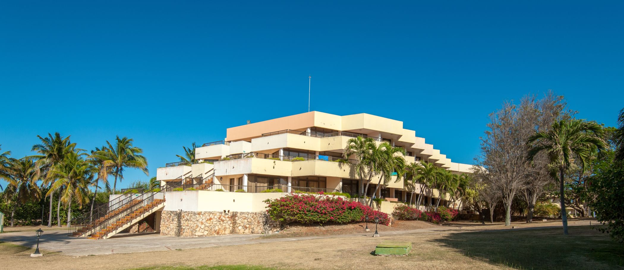OFFICIAL] Los Cactus Hotel | Destinations Varadero | Cubanacan Hotels